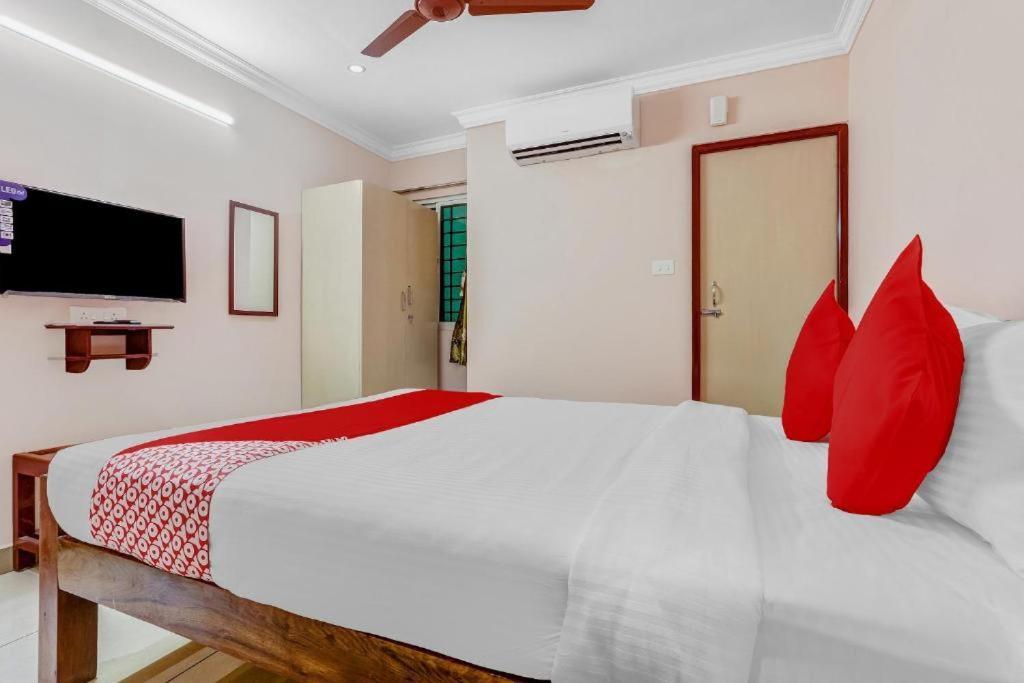 Pn Samy Inn Pondicherry Exterior photo