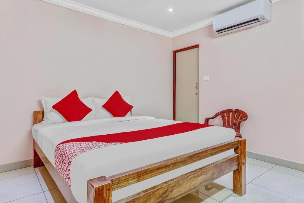 Pn Samy Inn Pondicherry Exterior photo