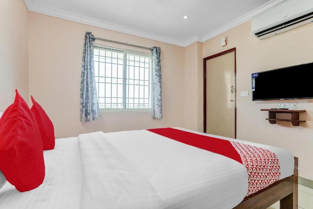 Pn Samy Inn Pondicherry Exterior photo